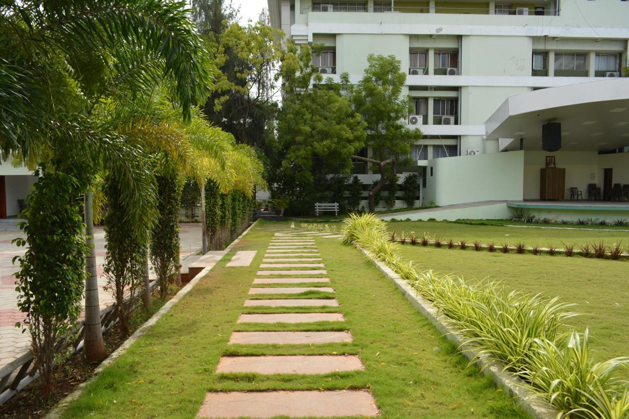 Hotel Geetha International Tuticorin Exterior foto