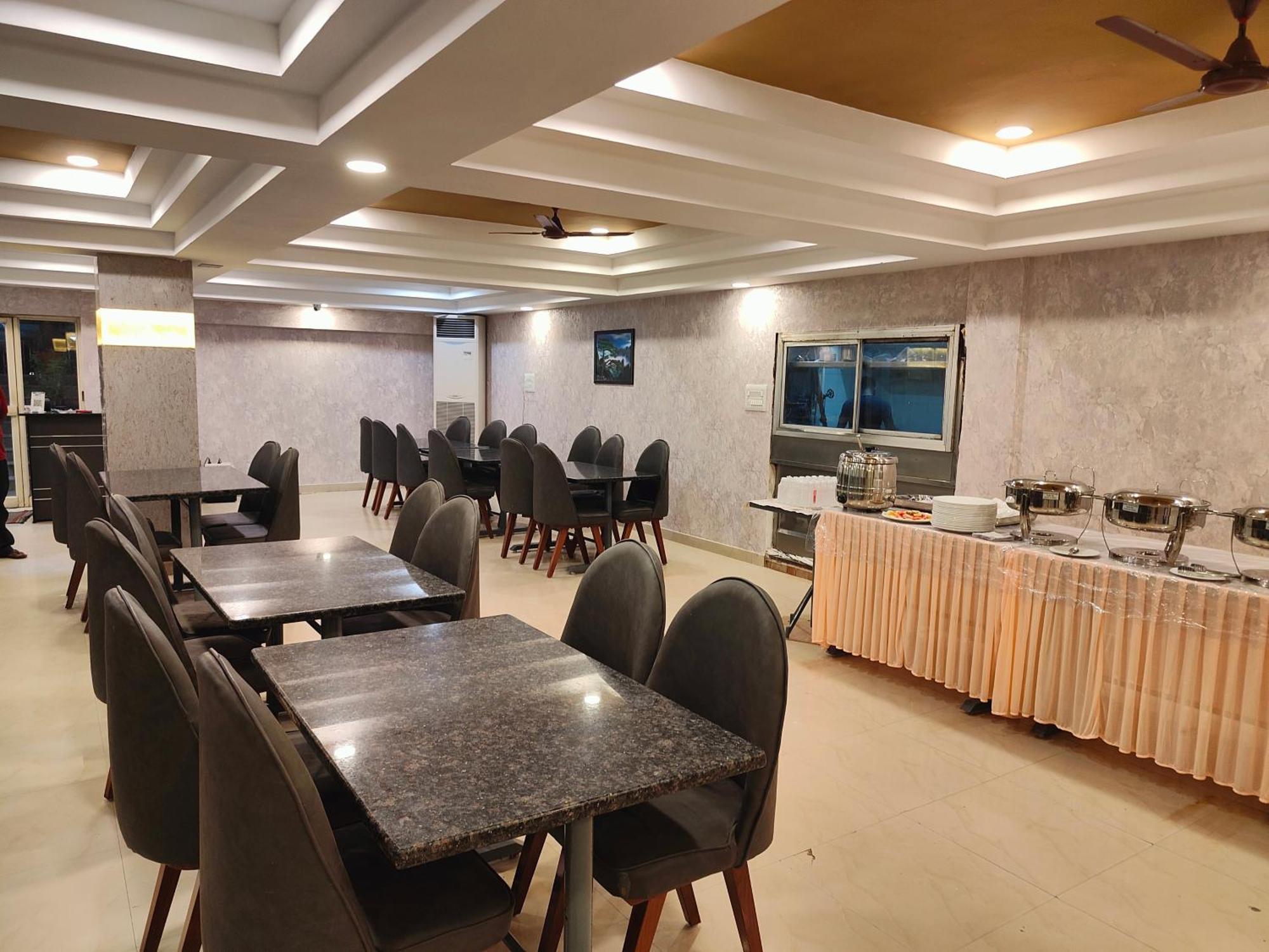 Hotel Geetha International Tuticorin Exterior foto