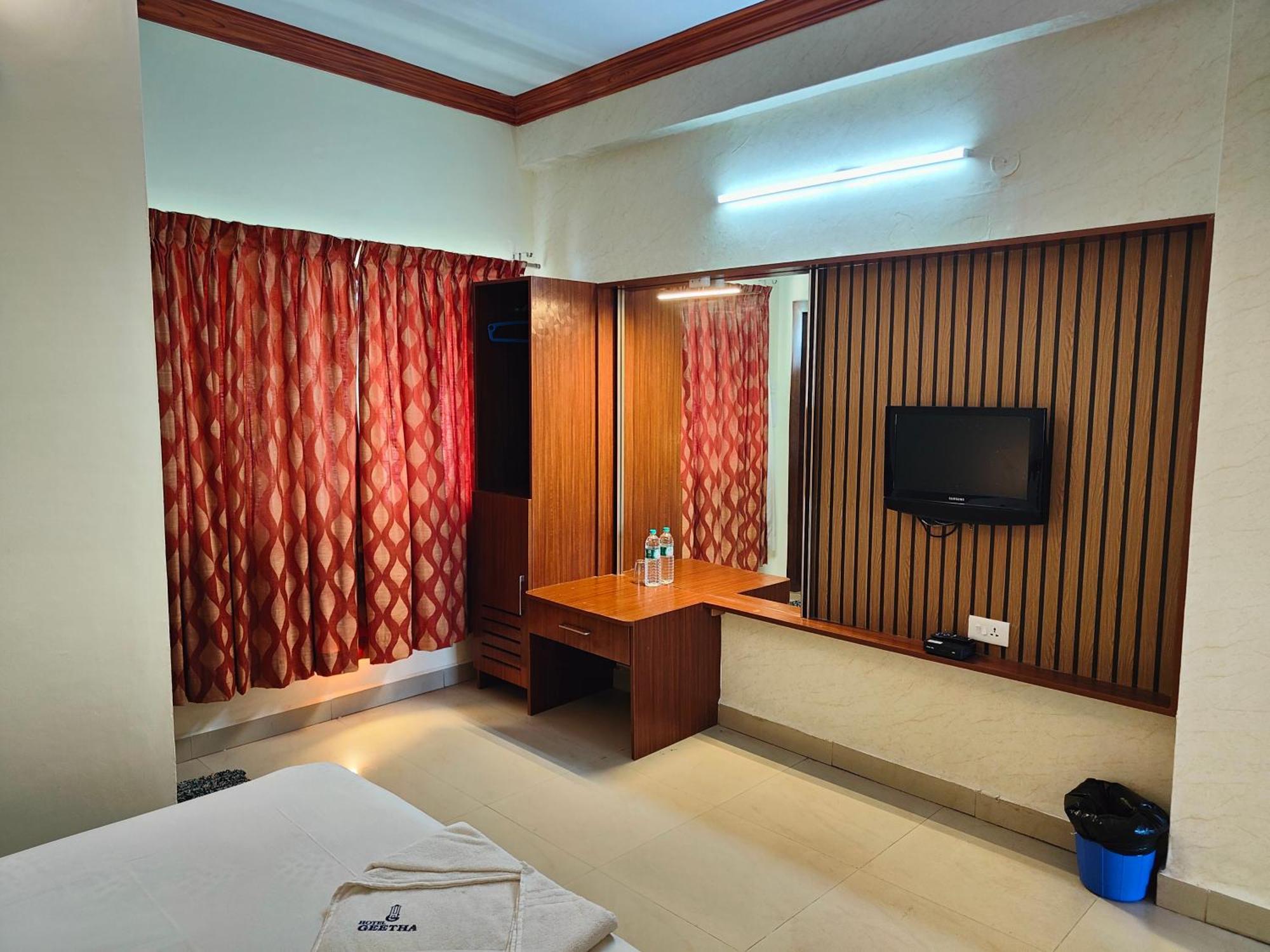 Hotel Geetha International Tuticorin Exterior foto